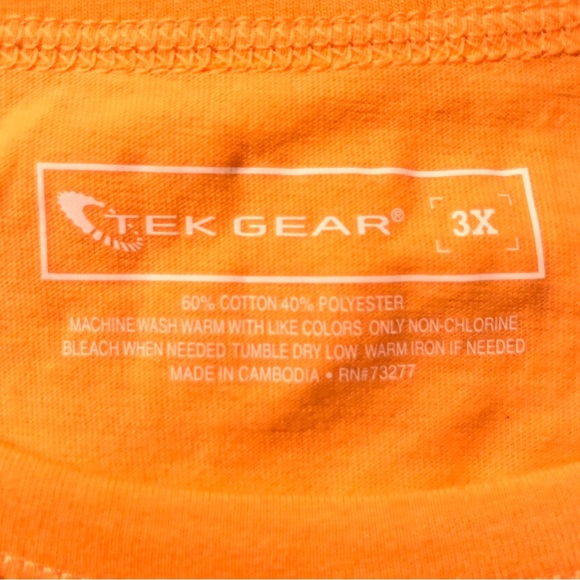 2 TEK GEAR T-SHIRTS: 1 Black & 1 Orange - Picture 5 of 5